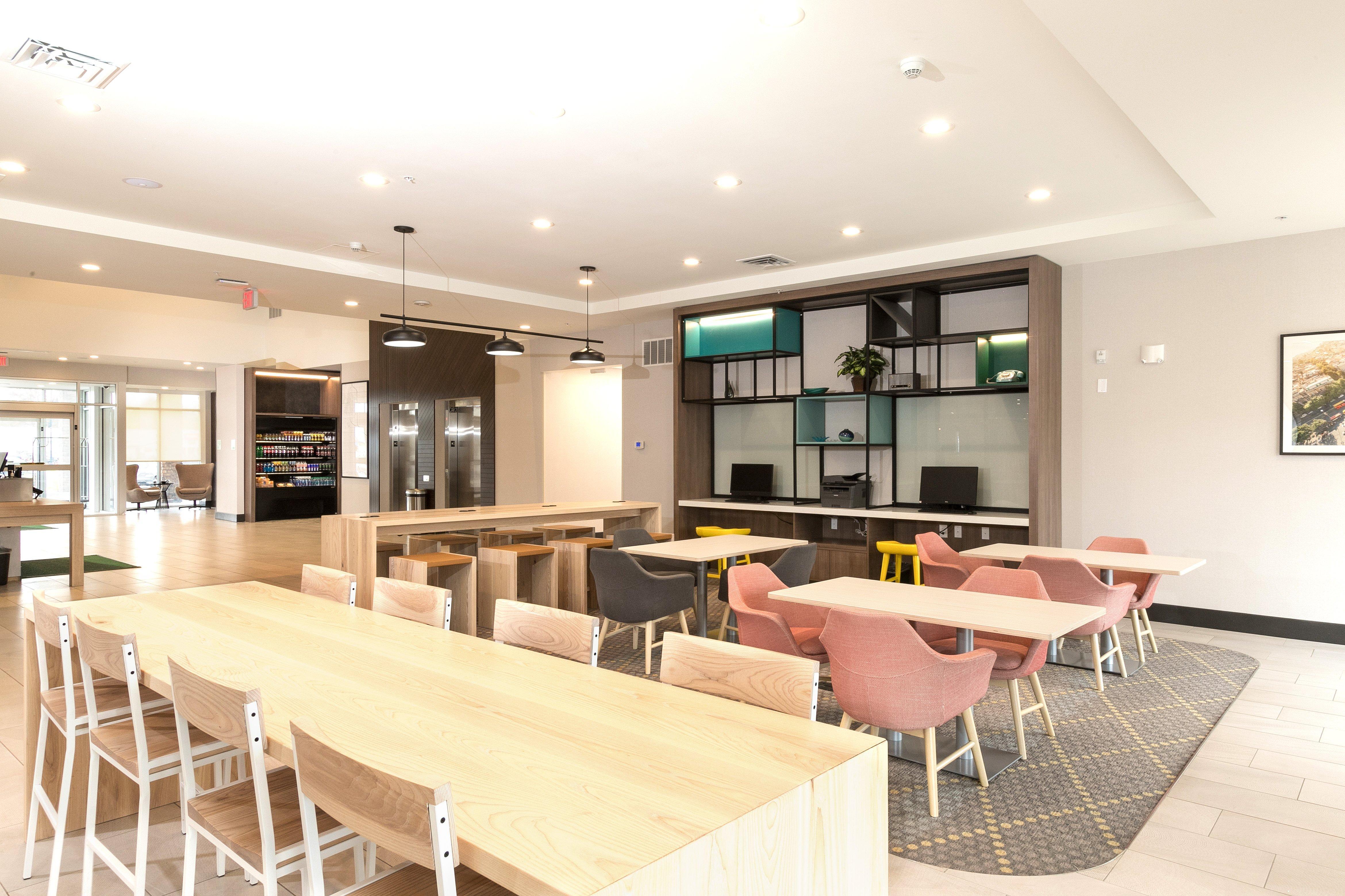 Holiday Inn Hotel & Suites - Mount Pleasant By Ihg Exterior photo