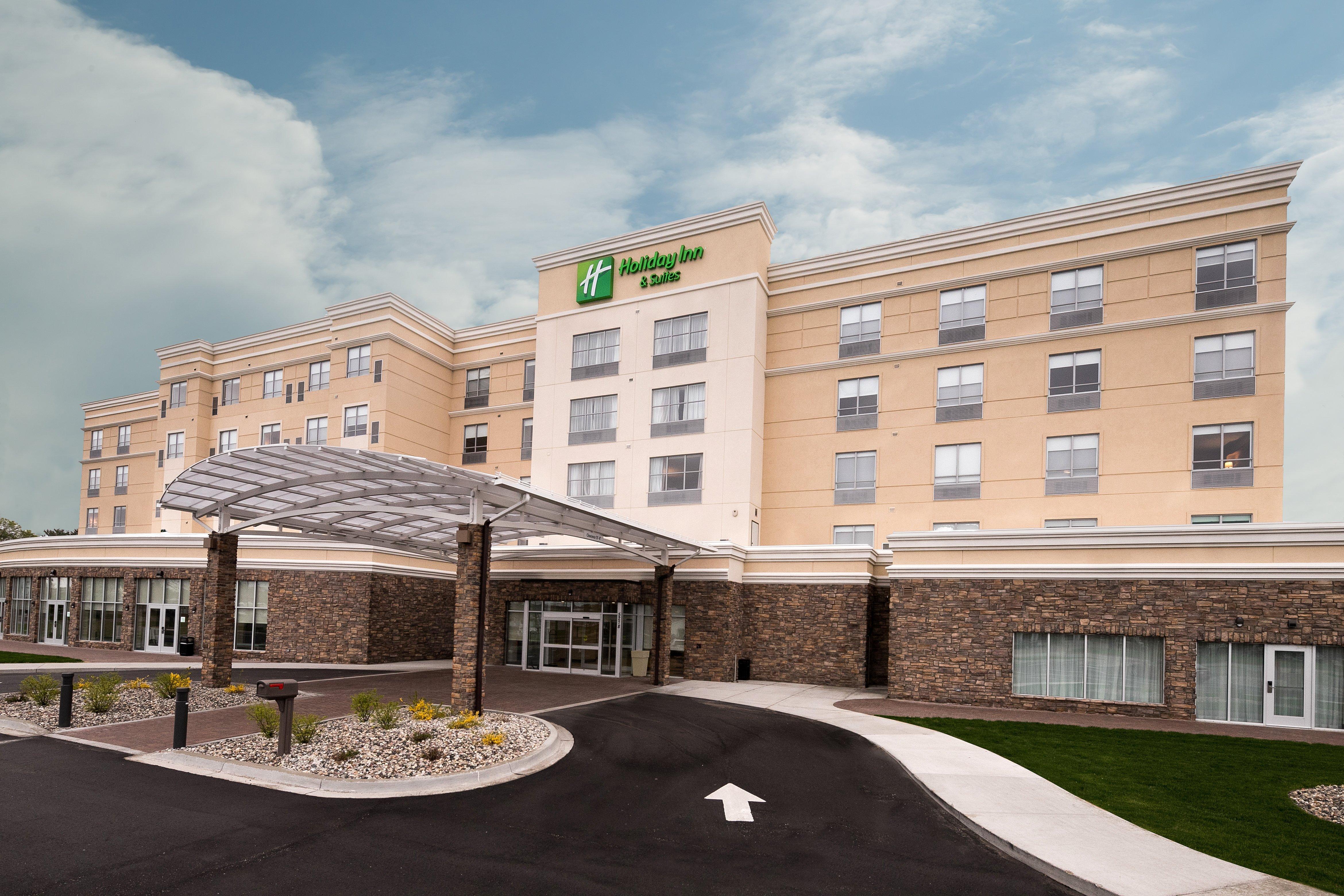 Holiday Inn Hotel & Suites - Mount Pleasant By Ihg Exterior photo